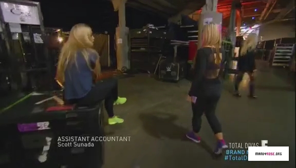 5B568x3285D_Total_Divas_Season_5_Ep_5_by_CenationSince02_-_Dailymotion_mp40016.jpg