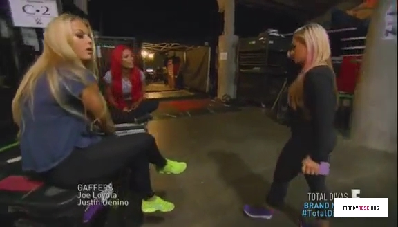 5B568x3285D_Total_Divas_Season_5_Ep_5_by_CenationSince02_-_Dailymotion_mp40017.jpg