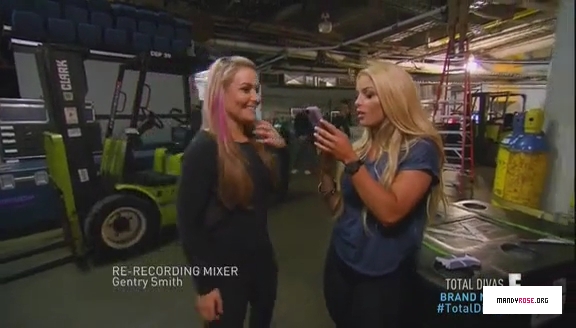 5B568x3285D_Total_Divas_Season_5_Ep_5_by_CenationSince02_-_Dailymotion_mp40023.jpg