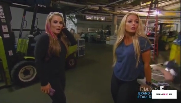 5B568x3285D_Total_Divas_Season_5_Ep_5_by_CenationSince02_-_Dailymotion_mp40050.jpg