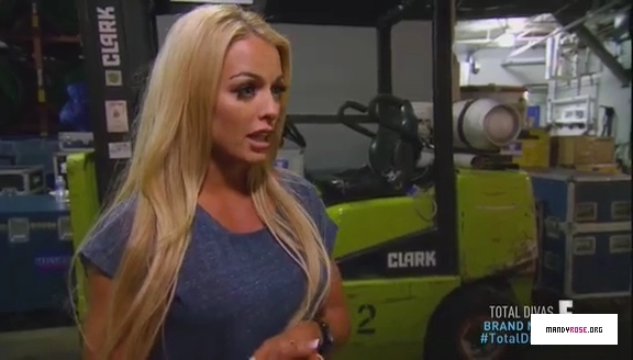 5B568x3285D_Total_Divas_Season_5_Ep_5_by_CenationSince02_-_Dailymotion_mp40055.jpg