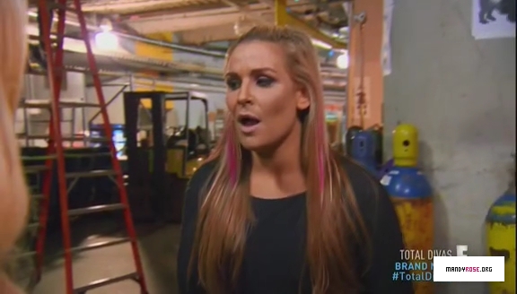 5B568x3285D_Total_Divas_Season_5_Ep_5_by_CenationSince02_-_Dailymotion_mp40082.jpg