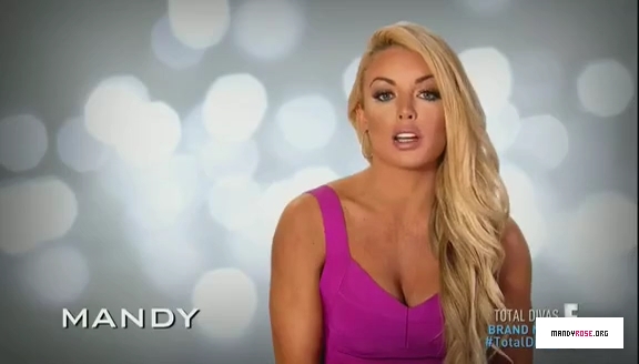 5B568x3285D_Total_Divas_Season_5_Ep_5_by_CenationSince02_-_Dailymotion_mp40152.jpg