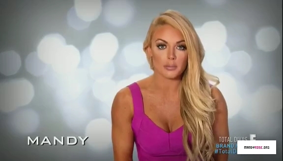 5B568x3285D_Total_Divas_Season_5_Ep_5_by_CenationSince02_-_Dailymotion_mp40160.jpg