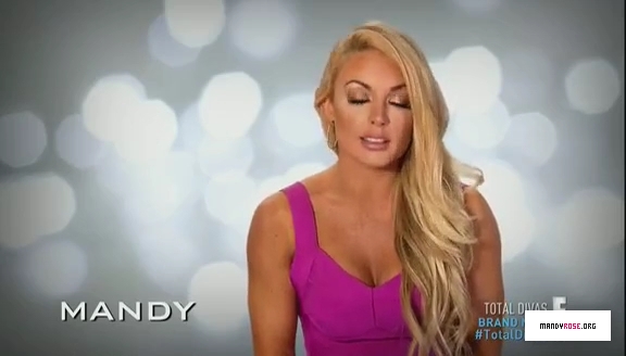 5B568x3285D_Total_Divas_Season_5_Ep_5_by_CenationSince02_-_Dailymotion_mp40161.jpg