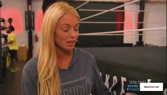 5B568x3285D_Total_Divas_Season_5_Ep_5_by_CenationSince02_-_Dailymotion_mp40176.jpg