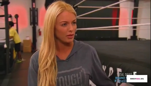 5B568x3285D_Total_Divas_Season_5_Ep_5_by_CenationSince02_-_Dailymotion_mp40177.jpg