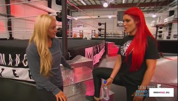 5B568x3285D_Total_Divas_Season_5_Ep_5_by_CenationSince02_-_Dailymotion_mp40182.jpg