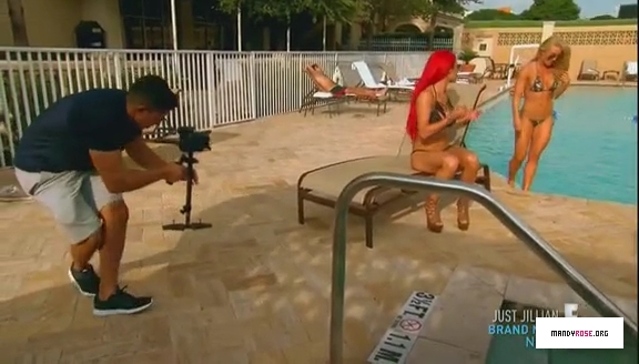 5B568x3285D_Total_Divas_Season_5_Ep_5_by_CenationSince02_-_Dailymotion_mp40264.jpg