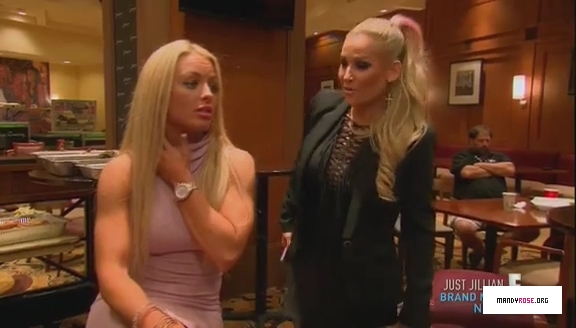 5B568x3285D_Total_Divas_Season_5_Ep_5_by_CenationSince02_-_Dailymotion_mp40334.jpg