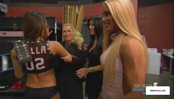 5B568x3285D_Total_Divas_Season_5_Ep_5_by_CenationSince02_-_Dailymotion_mp40348.jpg