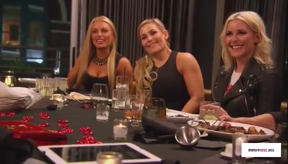 5B568x3285D_Total_Divas_Season_5_Ep_5_by_CenationSince02_-_Dailymotion_mp40511.jpg