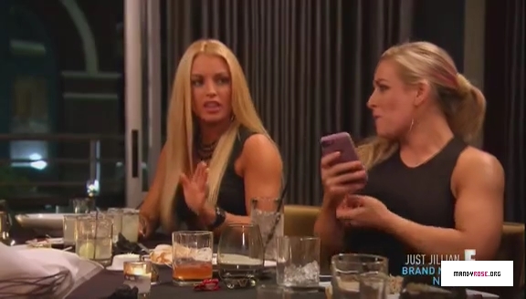 5B568x3285D_Total_Divas_Season_5_Ep_5_by_CenationSince02_-_Dailymotion_mp40662.jpg