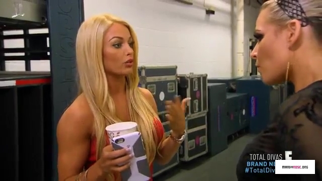 5B640x3605D_WWE_Total_Divas_S05E04_S_5_E_4_-_Talk_of_The_Town_by_Total_Divas_-_Dailymotion_mp40012.jpg