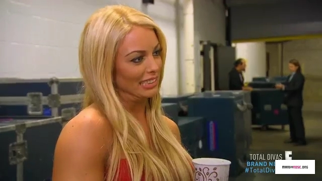 5B640x3605D_WWE_Total_Divas_S05E04_S_5_E_4_-_Talk_of_The_Town_by_Total_Divas_-_Dailymotion_mp40016.jpg