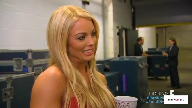 5B640x3605D_WWE_Total_Divas_S05E04_S_5_E_4_-_Talk_of_The_Town_by_Total_Divas_-_Dailymotion_mp40017.jpg