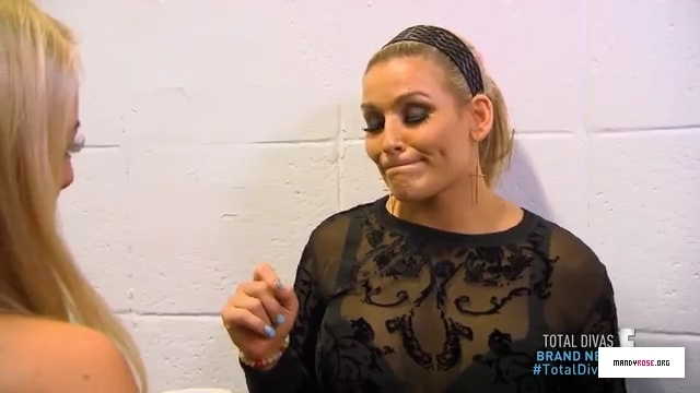5B640x3605D_WWE_Total_Divas_S05E04_S_5_E_4_-_Talk_of_The_Town_by_Total_Divas_-_Dailymotion_mp40036.jpg