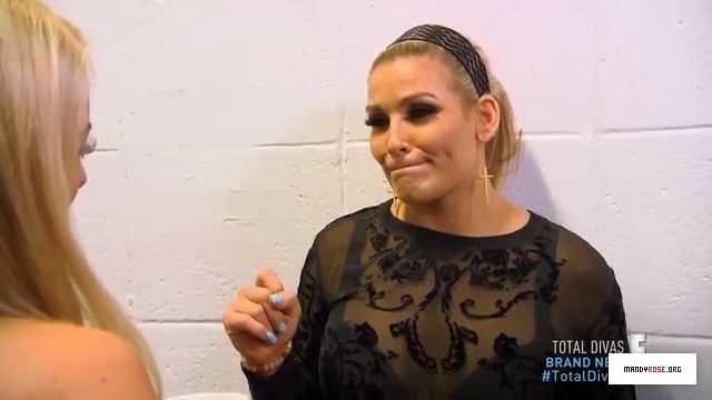 5B640x3605D_WWE_Total_Divas_S05E04_S_5_E_4_-_Talk_of_The_Town_by_Total_Divas_-_Dailymotion_mp40039.jpg