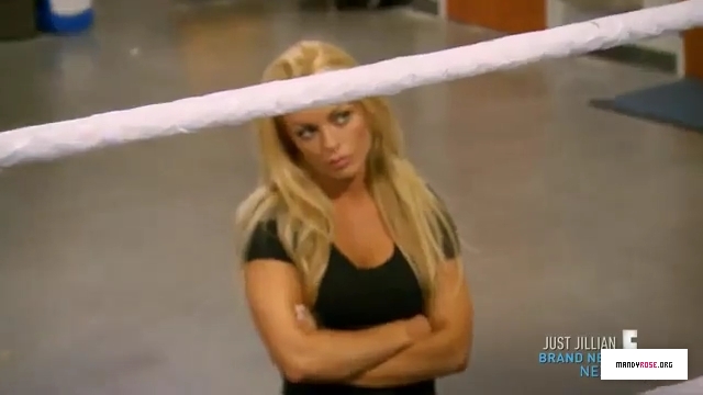 5B640x3605D_WWE_Total_Divas_S05E04_S_5_E_4_-_Talk_of_The_Town_by_Total_Divas_-_Dailymotion_mp40100.jpg