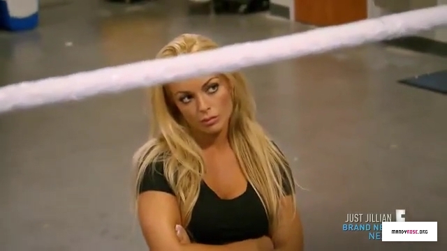5B640x3605D_WWE_Total_Divas_S05E04_S_5_E_4_-_Talk_of_The_Town_by_Total_Divas_-_Dailymotion_mp40101.jpg