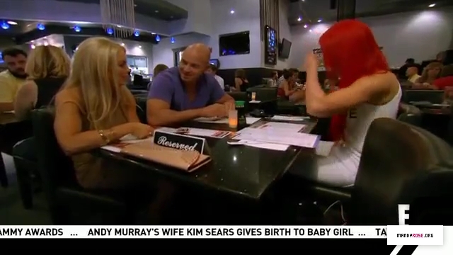 5B640x3605D_WWE_Total_Divas_S05E04_S_5_E_4_-_Talk_of_The_Town_by_Total_Divas_-_Dailymotion_mp40359.jpg