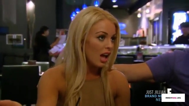 5B640x3605D_WWE_Total_Divas_S05E04_S_5_E_4_-_Talk_of_The_Town_by_Total_Divas_-_Dailymotion_mp40391.jpg