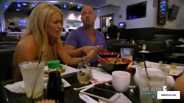 5B640x3605D_WWE_Total_Divas_S05E04_S_5_E_4_-_Talk_of_The_Town_by_Total_Divas_-_Dailymotion_mp40407.jpg
