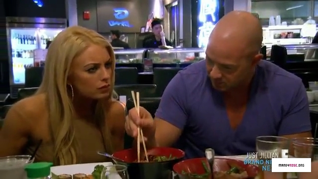5B640x3605D_WWE_Total_Divas_S05E04_S_5_E_4_-_Talk_of_The_Town_by_Total_Divas_-_Dailymotion_mp40428.jpg