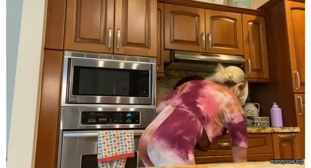 ABS_ARE_MADE_IN_THE_KITCHEN2121_Find_out_what_I_eat21_Trifecta_WWE_Superstar_Mandy_Rose_mp40293.jpg