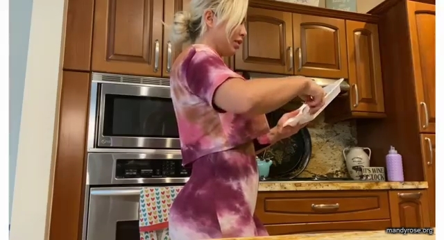 ABS_ARE_MADE_IN_THE_KITCHEN2121_Find_out_what_I_eat21_Trifecta_WWE_Superstar_Mandy_Rose_mp40298.jpg