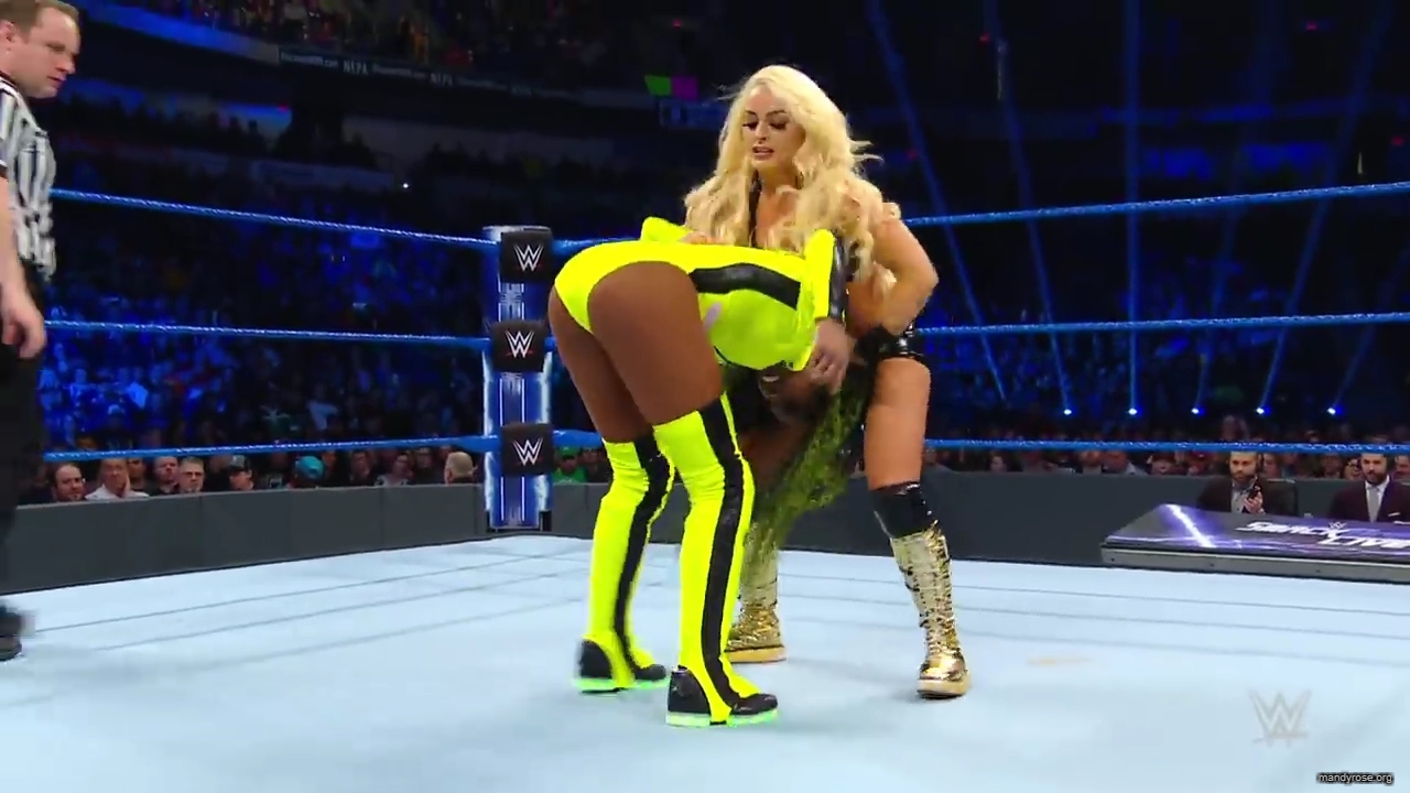 A_WWE_Superstar_s_Entire_Routine2C_from_Waking_Up_to_Wrestling___Allure_mp40119.jpg