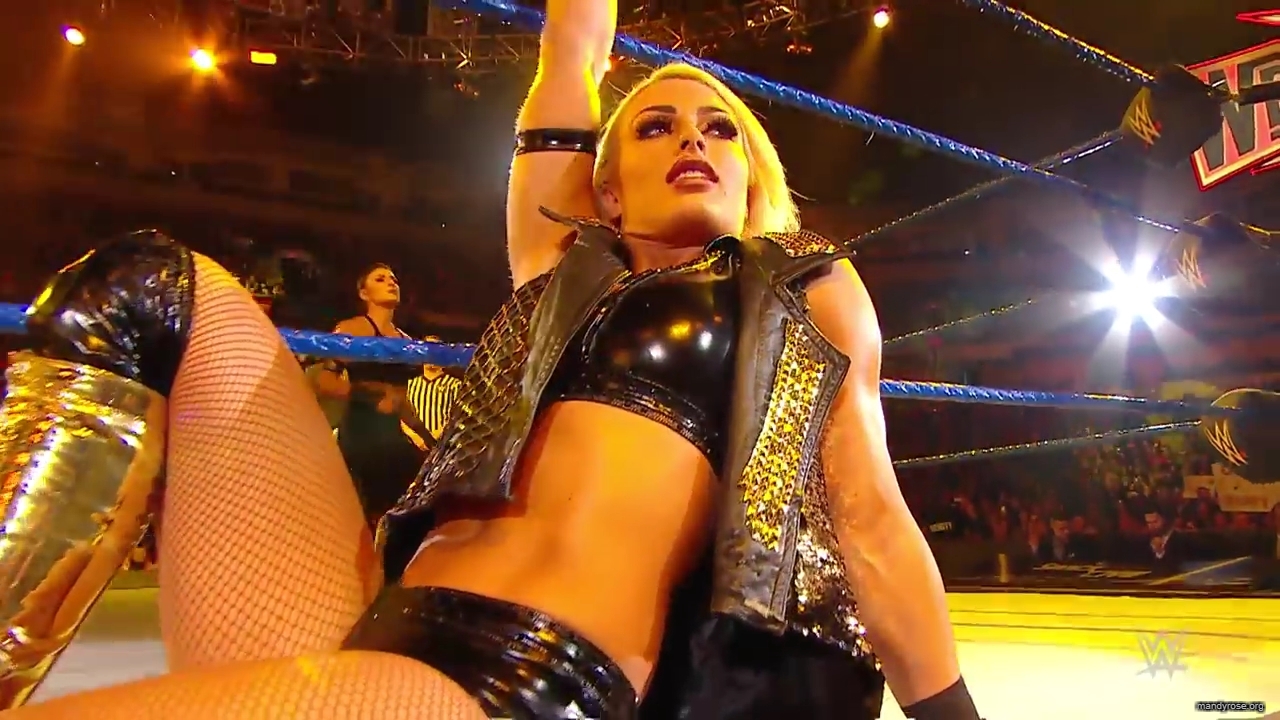 A_WWE_Superstar_s_Entire_Routine2C_from_Waking_Up_to_Wrestling___Allure_mp40120.jpg