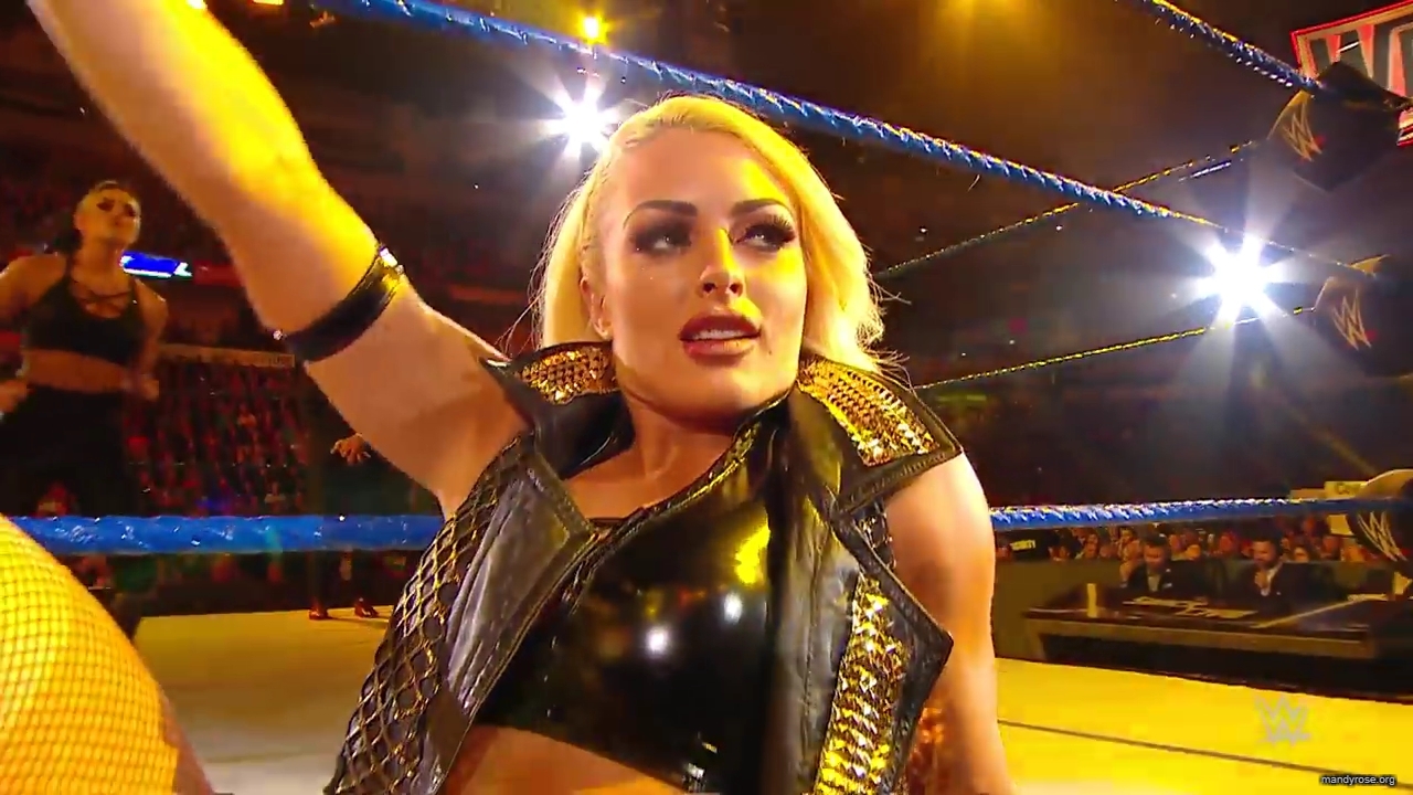 A_WWE_Superstar_s_Entire_Routine2C_from_Waking_Up_to_Wrestling___Allure_mp40121.jpg