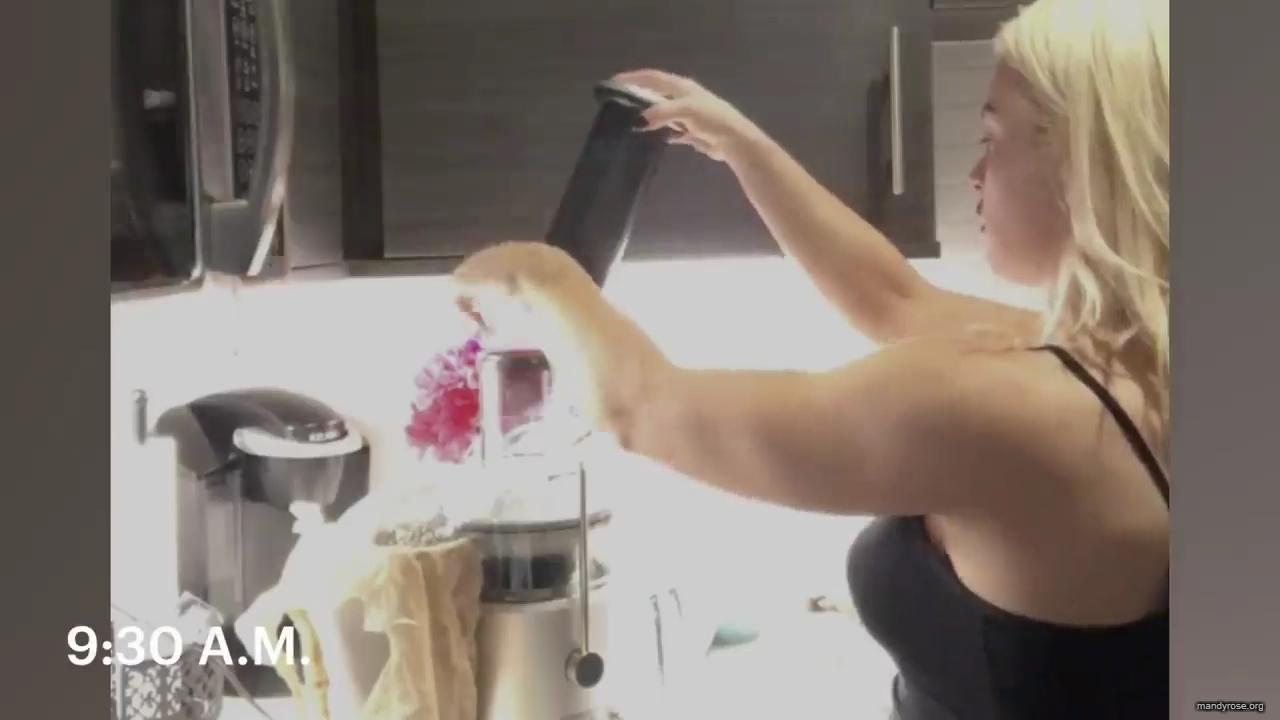 A_WWE_Superstar_s_Entire_Routine2C_from_Waking_Up_to_Wrestling___Allure_mp40152.jpg