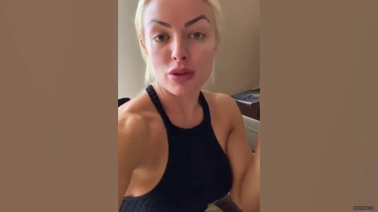 A_WWE_Superstar_s_Entire_Routine2C_from_Waking_Up_to_Wrestling___Allure_mp40224.jpg