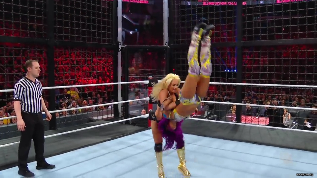 A_WWE_Superstar_s_Entire_Routine2C_from_Waking_Up_to_Wrestling___Allure_mp40252.jpg