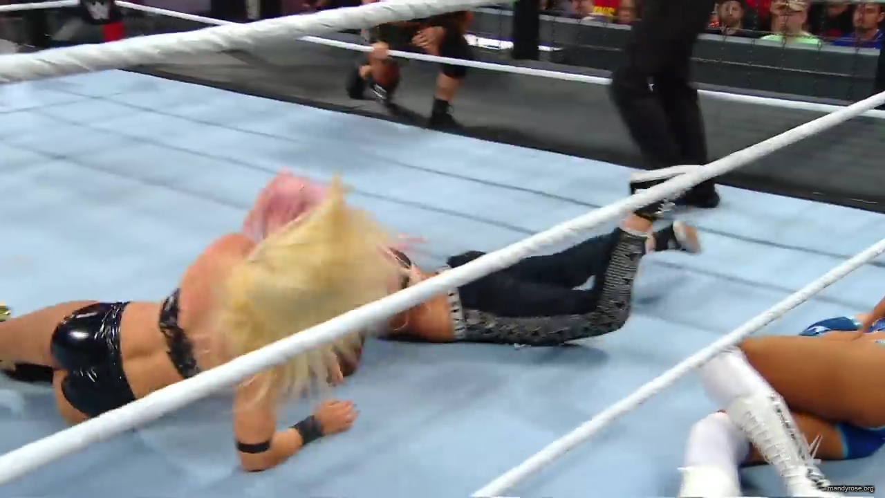 A_WWE_Superstar_s_Entire_Routine2C_from_Waking_Up_to_Wrestling___Allure_mp40256.jpg