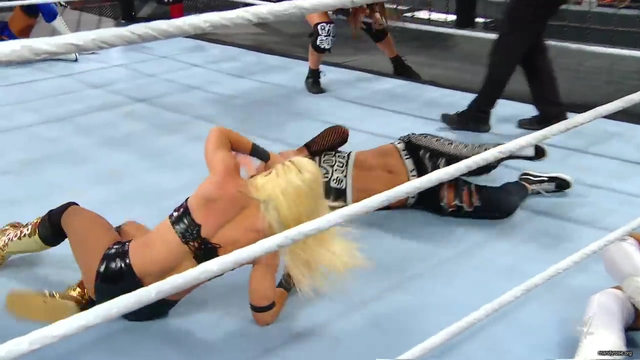 A_WWE_Superstar_s_Entire_Routine2C_from_Waking_Up_to_Wrestling___Allure_mp40257.jpg