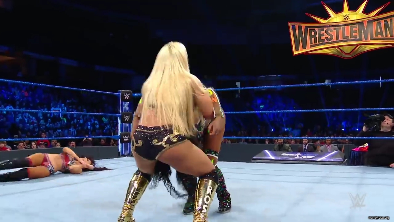 A_WWE_Superstar_s_Entire_Routine2C_from_Waking_Up_to_Wrestling___Allure_mp40258.jpg