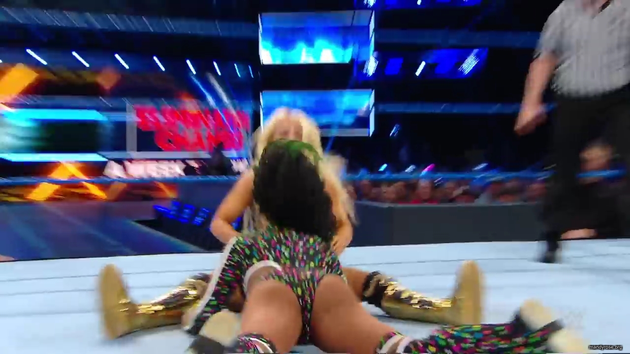 A_WWE_Superstar_s_Entire_Routine2C_from_Waking_Up_to_Wrestling___Allure_mp40262.jpg