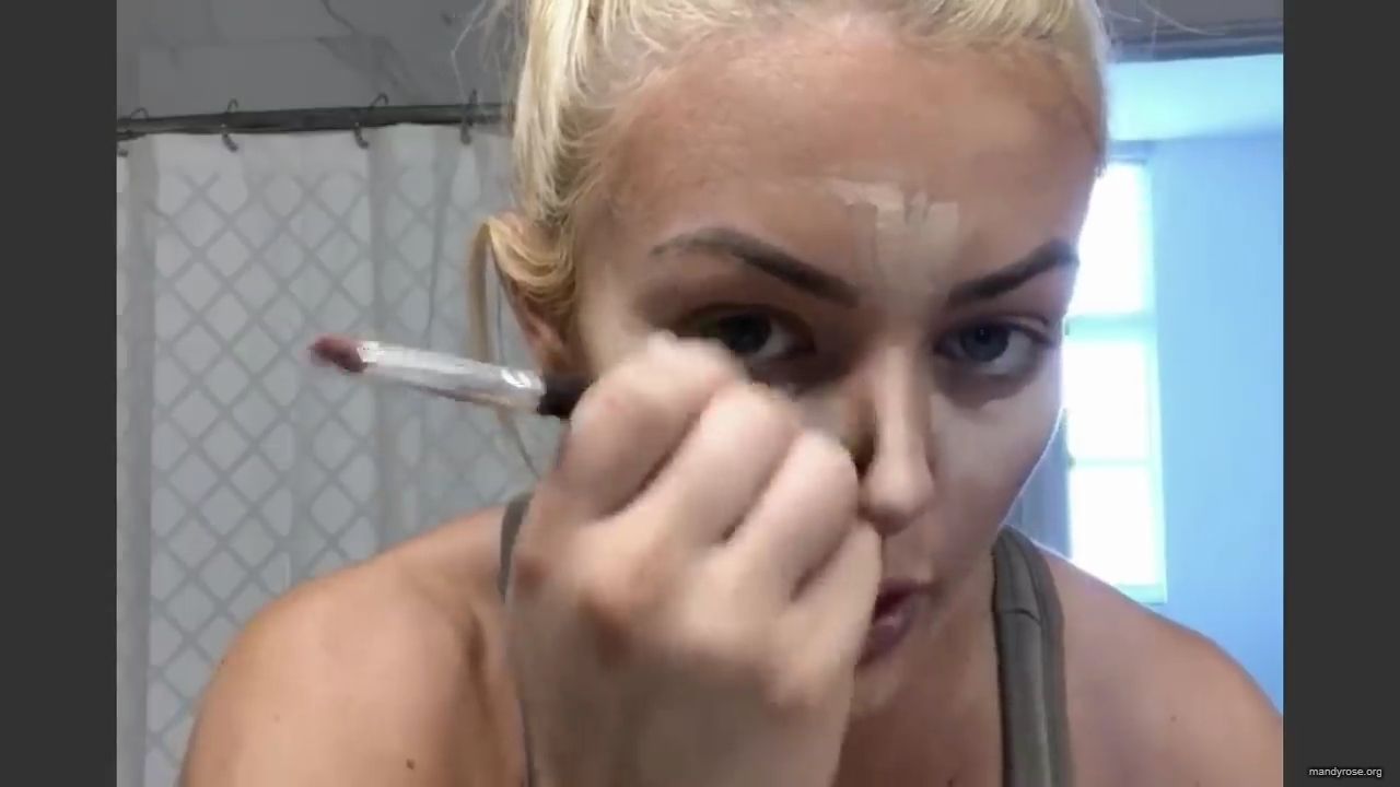 A_WWE_Superstar_s_Entire_Routine2C_from_Waking_Up_to_Wrestling___Allure_mp40527.jpg