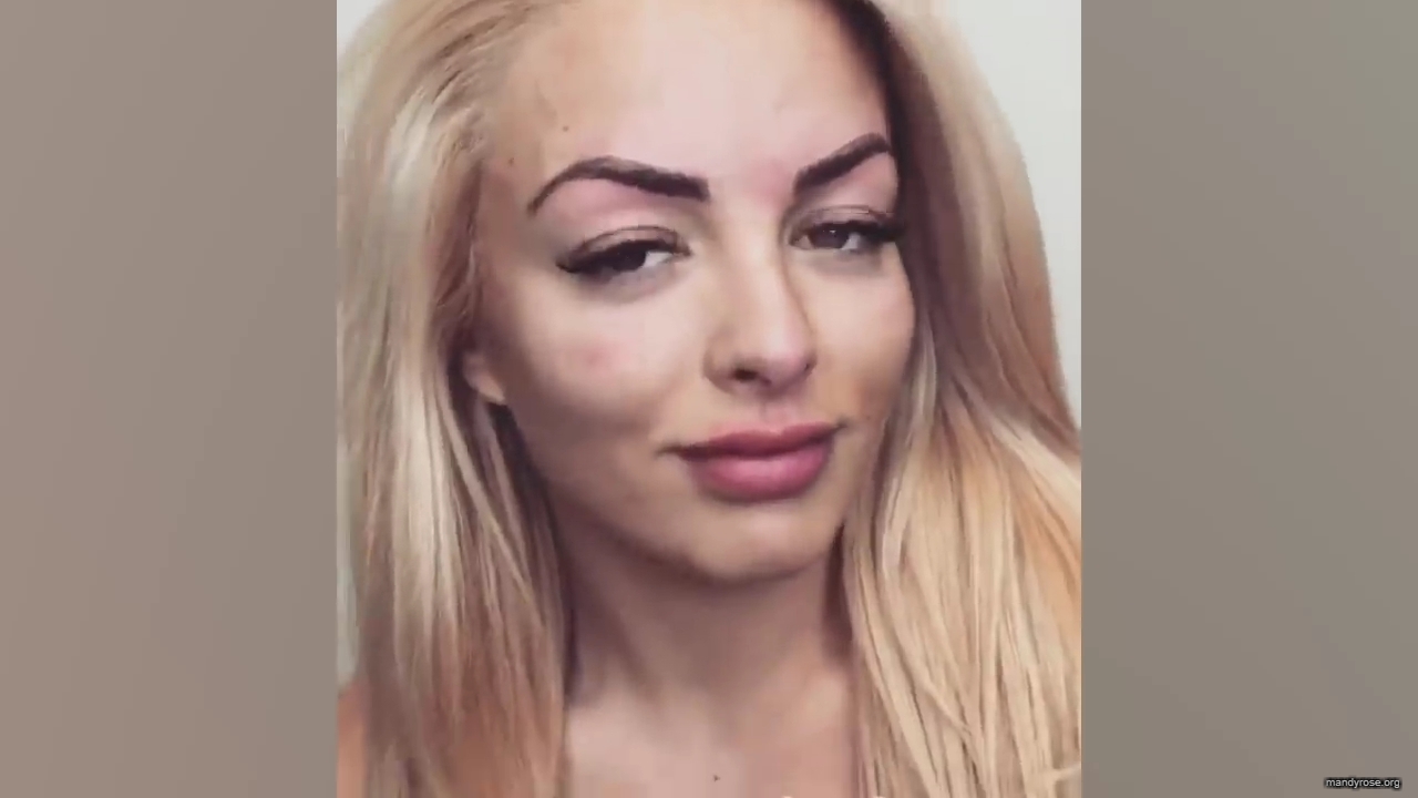 A_WWE_Superstar_s_Entire_Routine2C_from_Waking_Up_to_Wrestling___Allure_mp40567.jpg