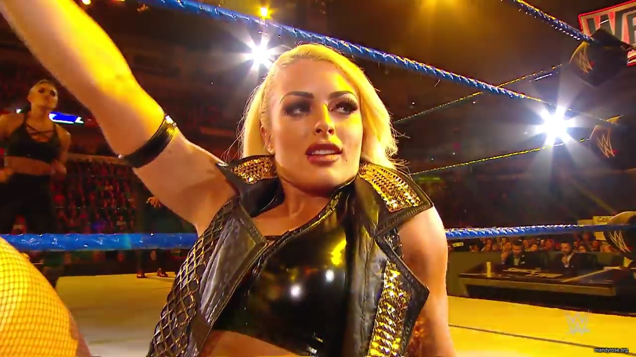 A_WWE_Superstar_s_Entire_Routine2C_from_Waking_Up_to_Wrestling___Allure_mp40584.jpg