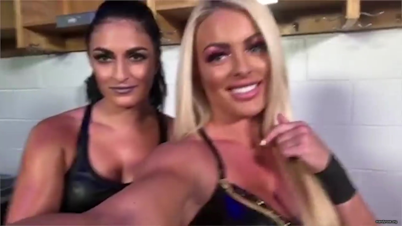 A_WWE_Superstar_s_Entire_Routine2C_from_Waking_Up_to_Wrestling___Allure_mp40585.jpg