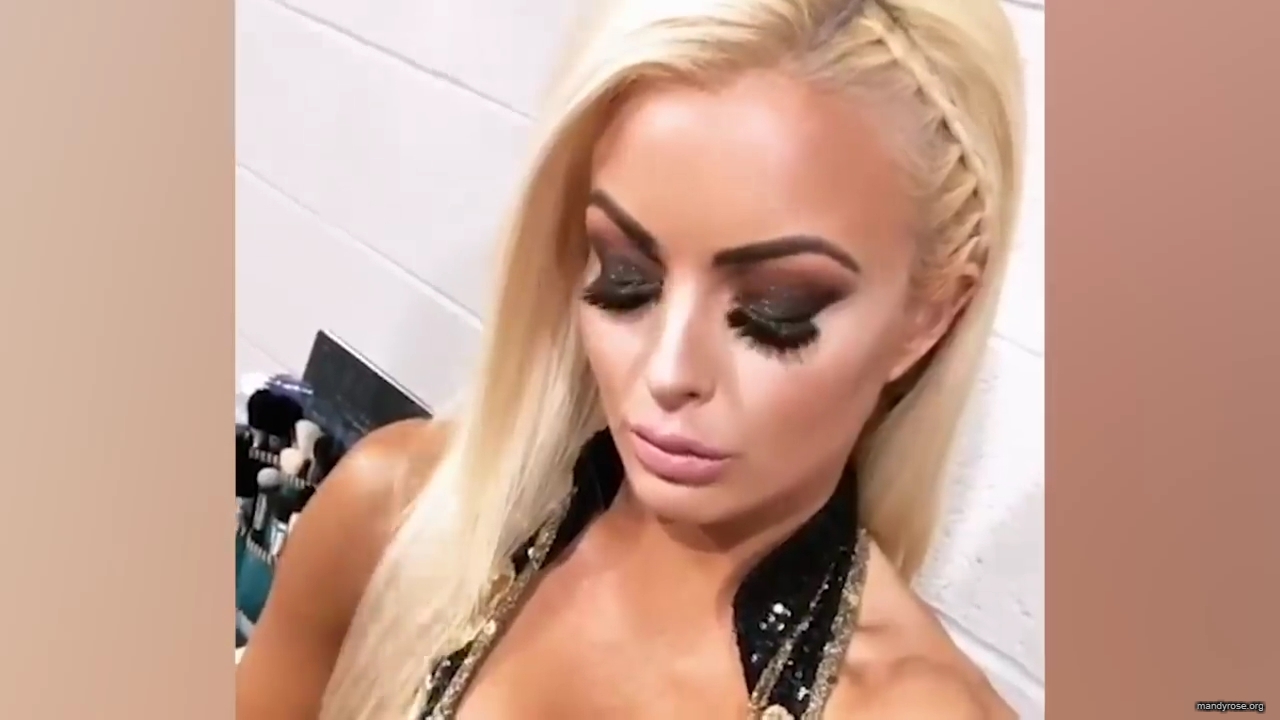 A_WWE_Superstar_s_Entire_Routine2C_from_Waking_Up_to_Wrestling___Allure_mp40595.jpg