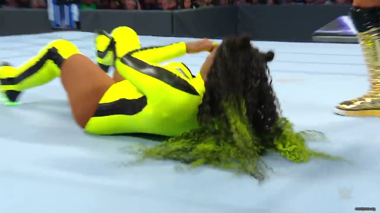 A_WWE_Superstar_s_Entire_Routine2C_from_Waking_Up_to_Wrestling___Allure_mp40643.jpg