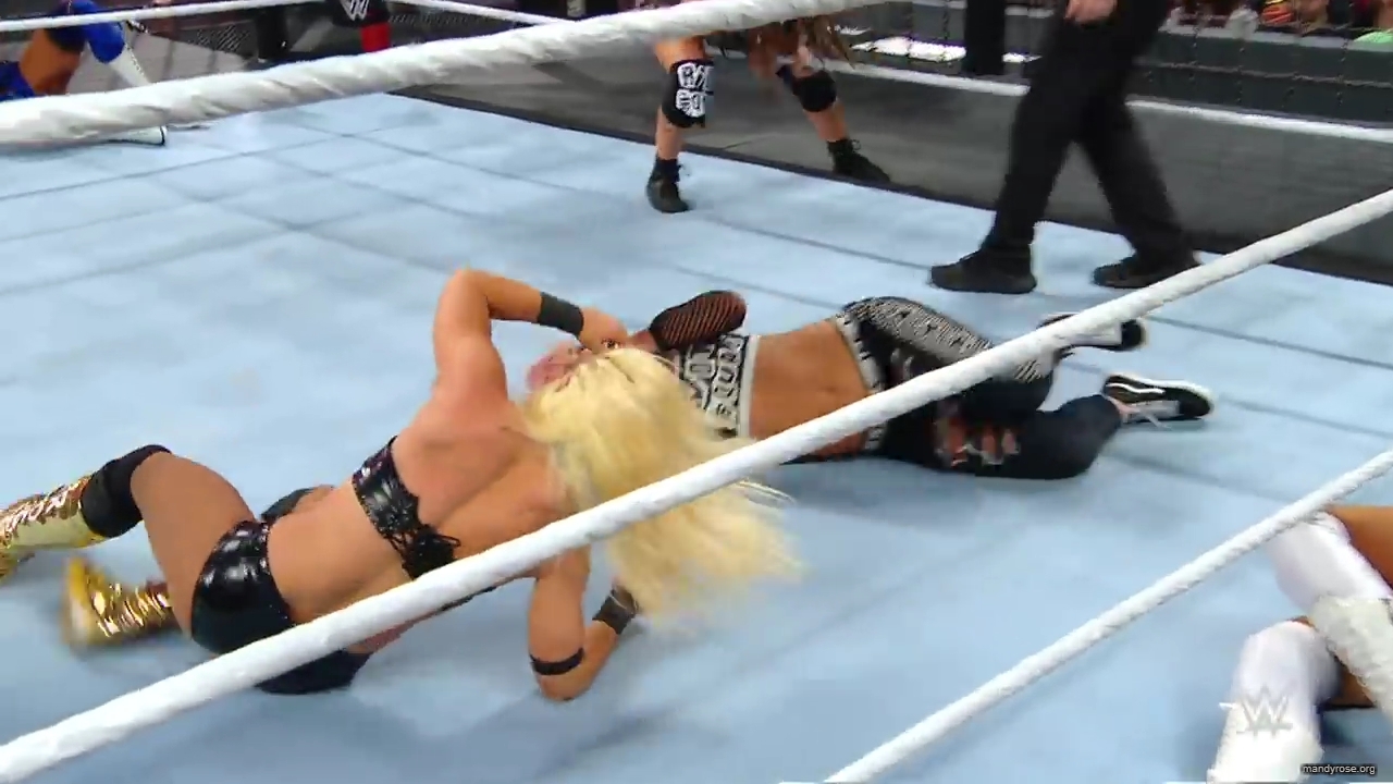 A_WWE_Superstar_s_Entire_Routine2C_from_Waking_Up_to_Wrestling___Allure_mp40667.jpg