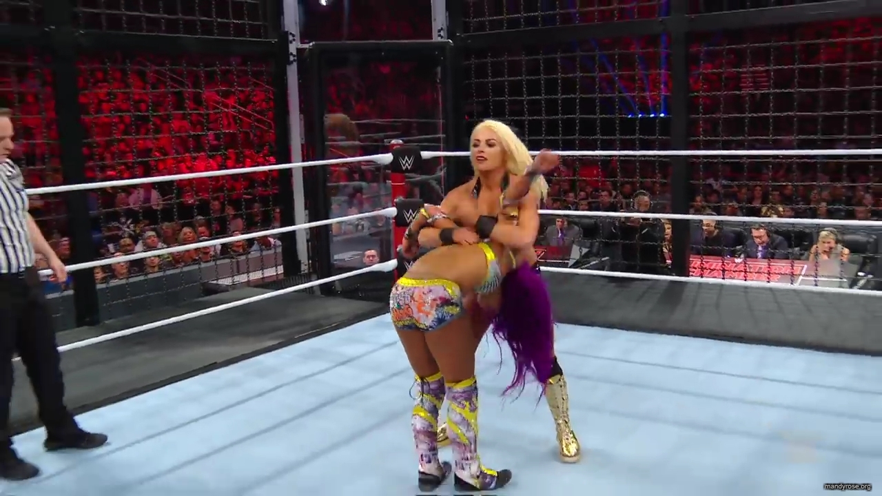 A_WWE_Superstar_s_Entire_Routine2C_from_Waking_Up_to_Wrestling___Allure_mp40762.jpg