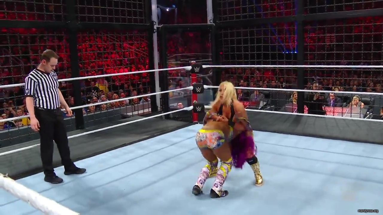 A_WWE_Superstar_s_Entire_Routine2C_from_Waking_Up_to_Wrestling___Allure_mp40763.jpg