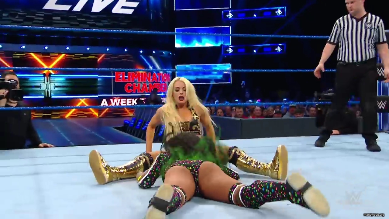 A_WWE_Superstar_s_Entire_Routine2C_from_Waking_Up_to_Wrestling___Allure_mp40815.jpg